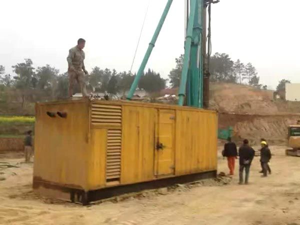 吴起如何判断水冷式机油散热器密封件是否需要更换？